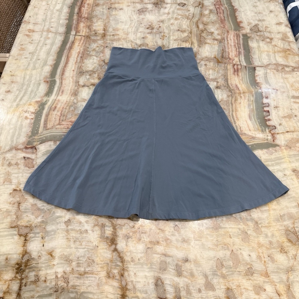 Lucy Women's Gray High‎ Rise Flare Yoga Skirt Athletic Activewear Size XS